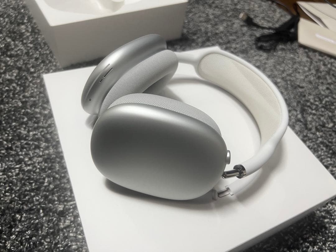AirPods Max シルバー 専用ケース付き 超美品 試着程度