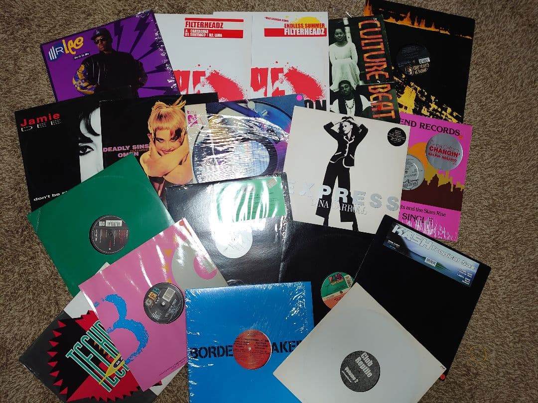 d*9様 【箱売り】House系12インチレコード セット 約70枚 クラブの通販