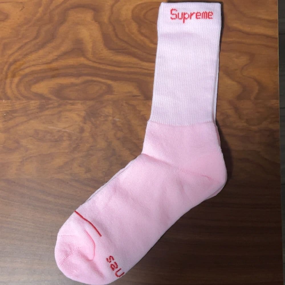 激レア・新品未使用 Supreme Hanes ピンク ソックス 靴下 ラスト