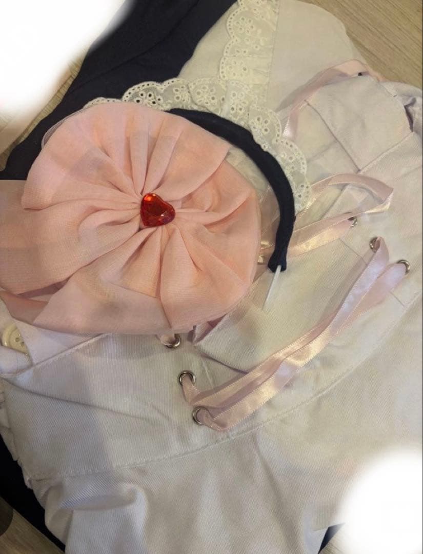 期間限定値下げめいどりーみん風 コスプレ メイド服 1セットの価格です