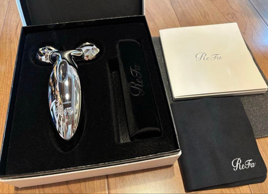 ReFa 美顔ローラー シルバー - メルカリ