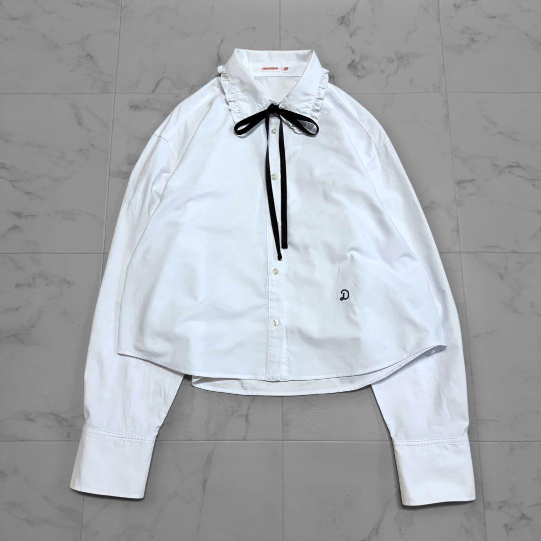 ドレステリア フリルカラー ボウタイ リボン オックスフォードシャツ ロゴ刺繍 DRESSTERIOR（ドレステリア） ブラウス シャツ 「洗える/コットン100
