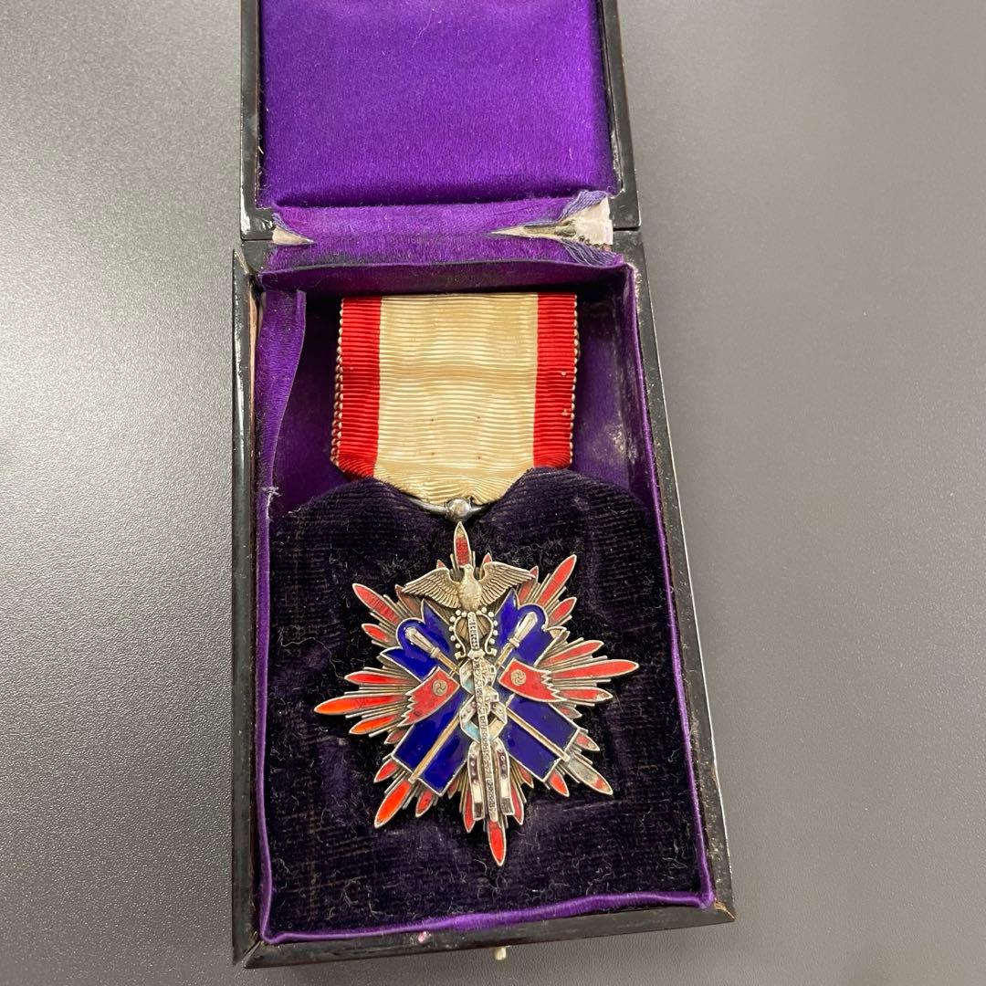 貴重 功四級金鵄勲章 功4級 明治39年 大日本帝国 勲章 勲章 功四級 『金鵄勲章』 ｜骨董品買取 緑和堂