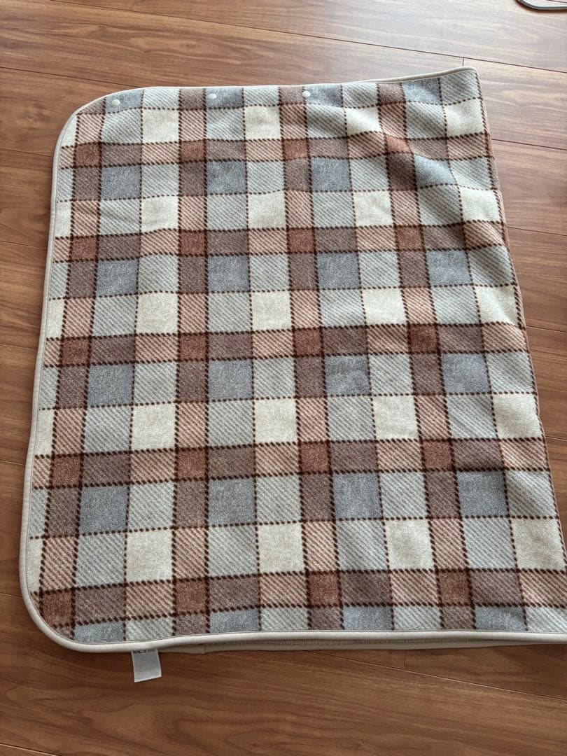 UNIQLO フリースリバーシブルブランケット - メルカリ