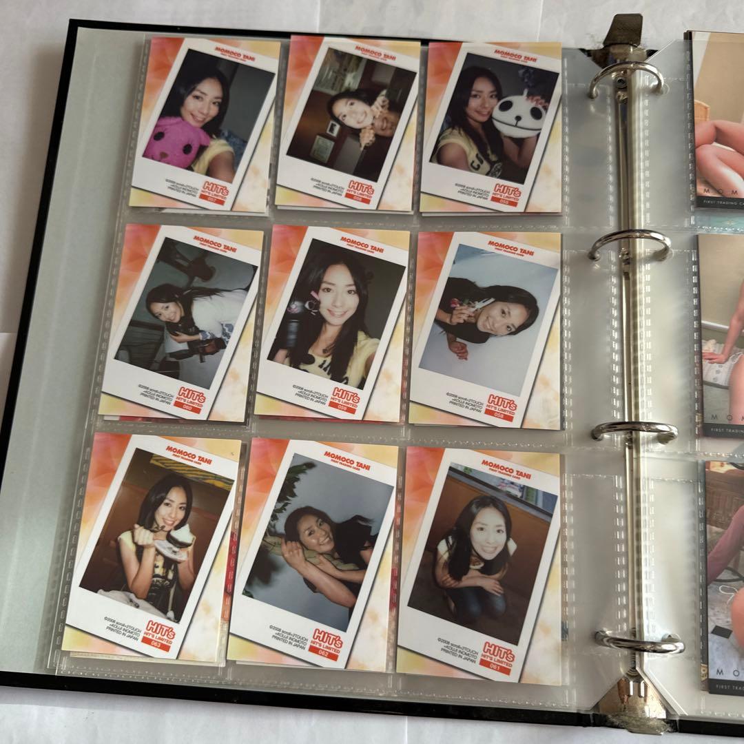 谷桃子トレーディングカードケース付（ブラック）