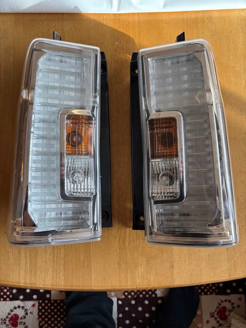 テールランプ2個セットとトリムパーツ　　タント610 値下げ中 タント タントカスタム パーツ LA600S LA610S LED テールランプ テール