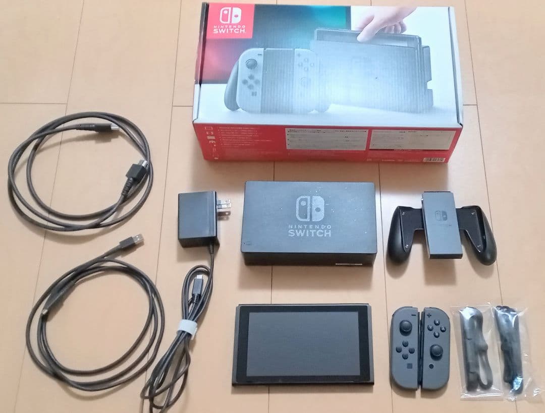 美品 Nintendo Switch 本体 グレー 美品Nintendo Switch グレー