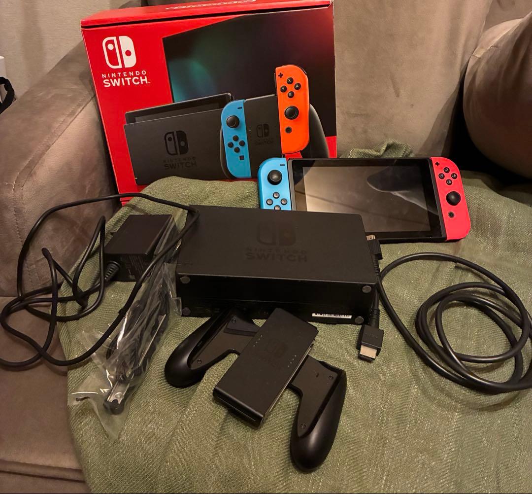 ニンテンドー　Switch 本体　箱付き Nintendo Switch 本体（有機ELモデル）【Joy-Con(L) ネオンブルー/(R