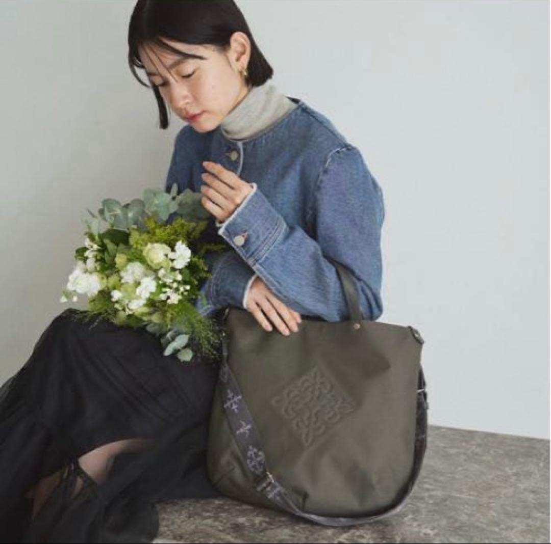 超美品ラシット今期A4入るコーデュラナイロン刺繍2wayバッグ - メルカリ