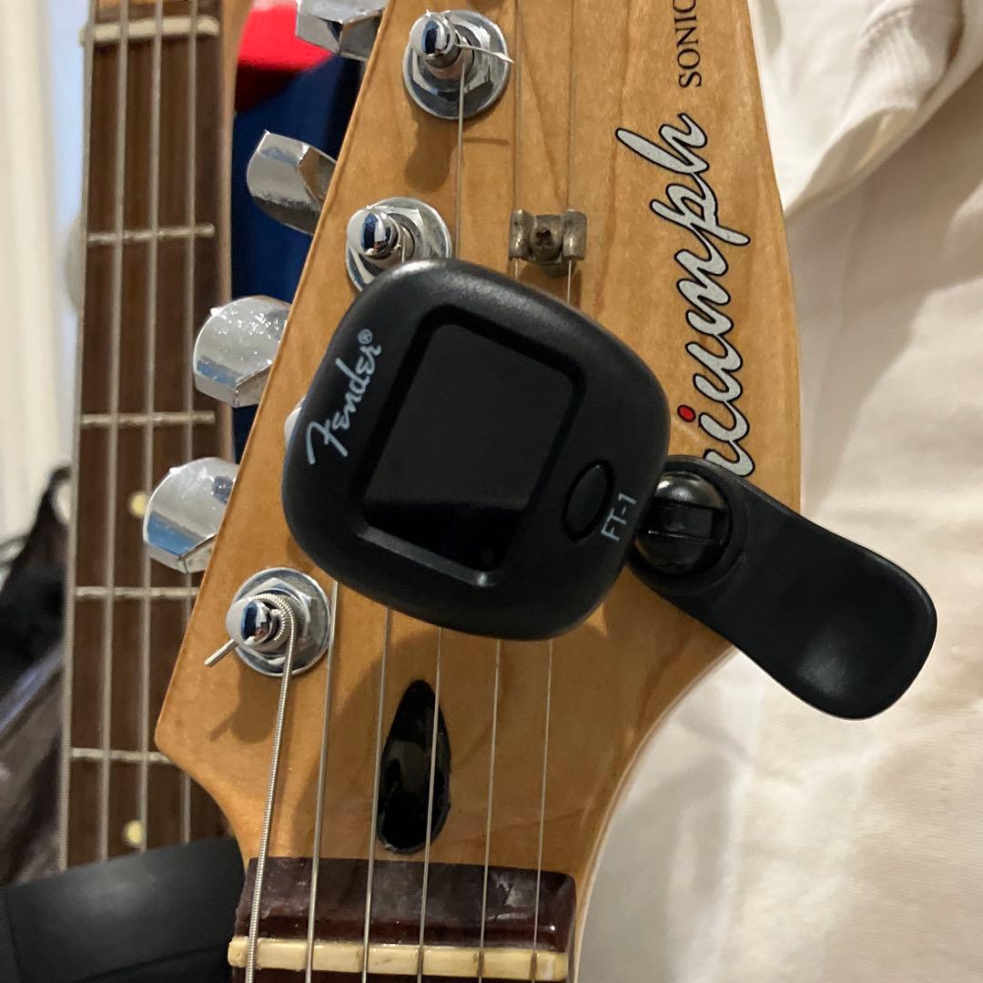 専用 超美品弦新品triumph ストラトキャスター。サンバーストメンテ済