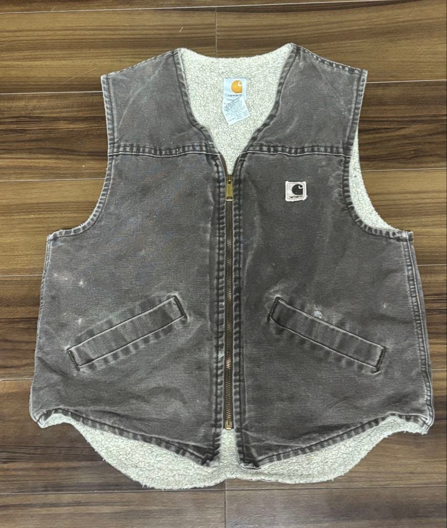 Carhartt ボアライニング付き ダックベスト　Made in USA carhartt ダックベスト カーハート ブラウン フェード 雰囲気系 ボア