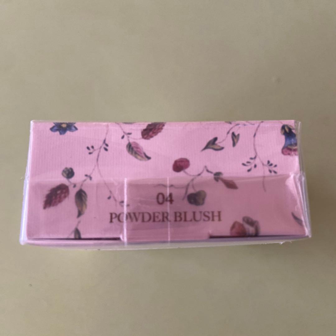 新品未使用✨レ・メルヴェイユーズ ラデュレ パウダーブラッシュ04