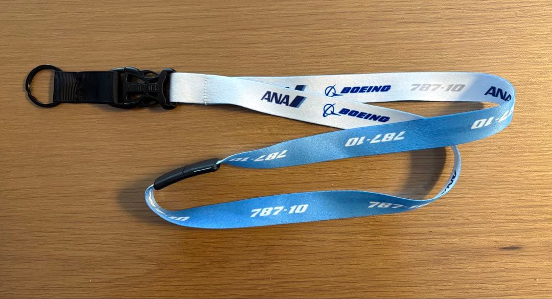 ANA 787-10 初就航 搭乗記念品 ネックストラップ ANA ボーイング 787-10 ネックストラップ - メルカリ