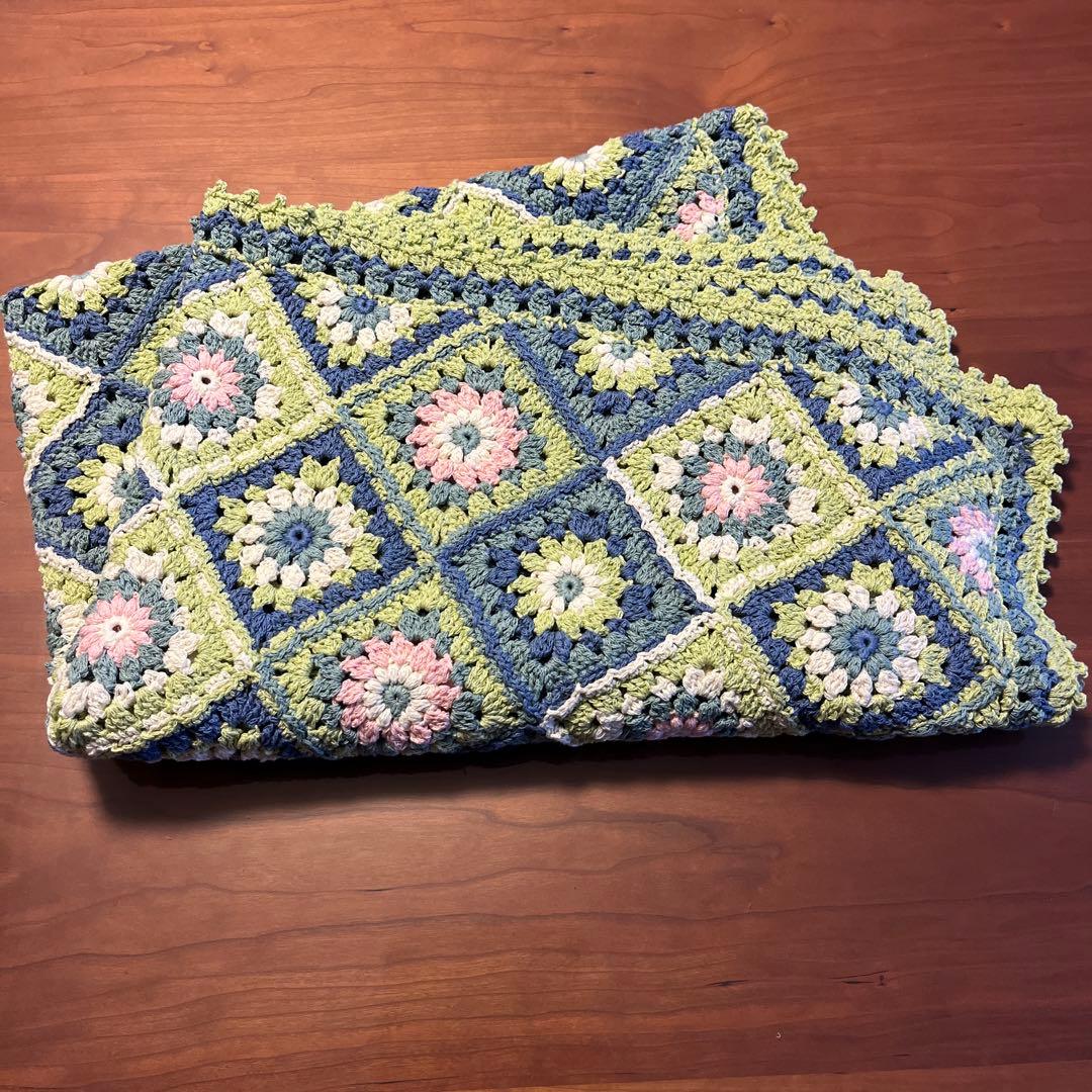 ブランケット〈睡蓮〉』ホビーラホビーレ〜手編み〜マルチカバー