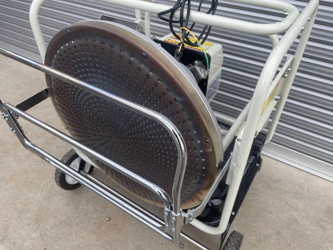 ナカトミ　赤外線ヒーター　KH-115D 楽天市場】ナカトミ (NAKATOMI) 赤外線ヒーター KH-115D 【車上渡し品