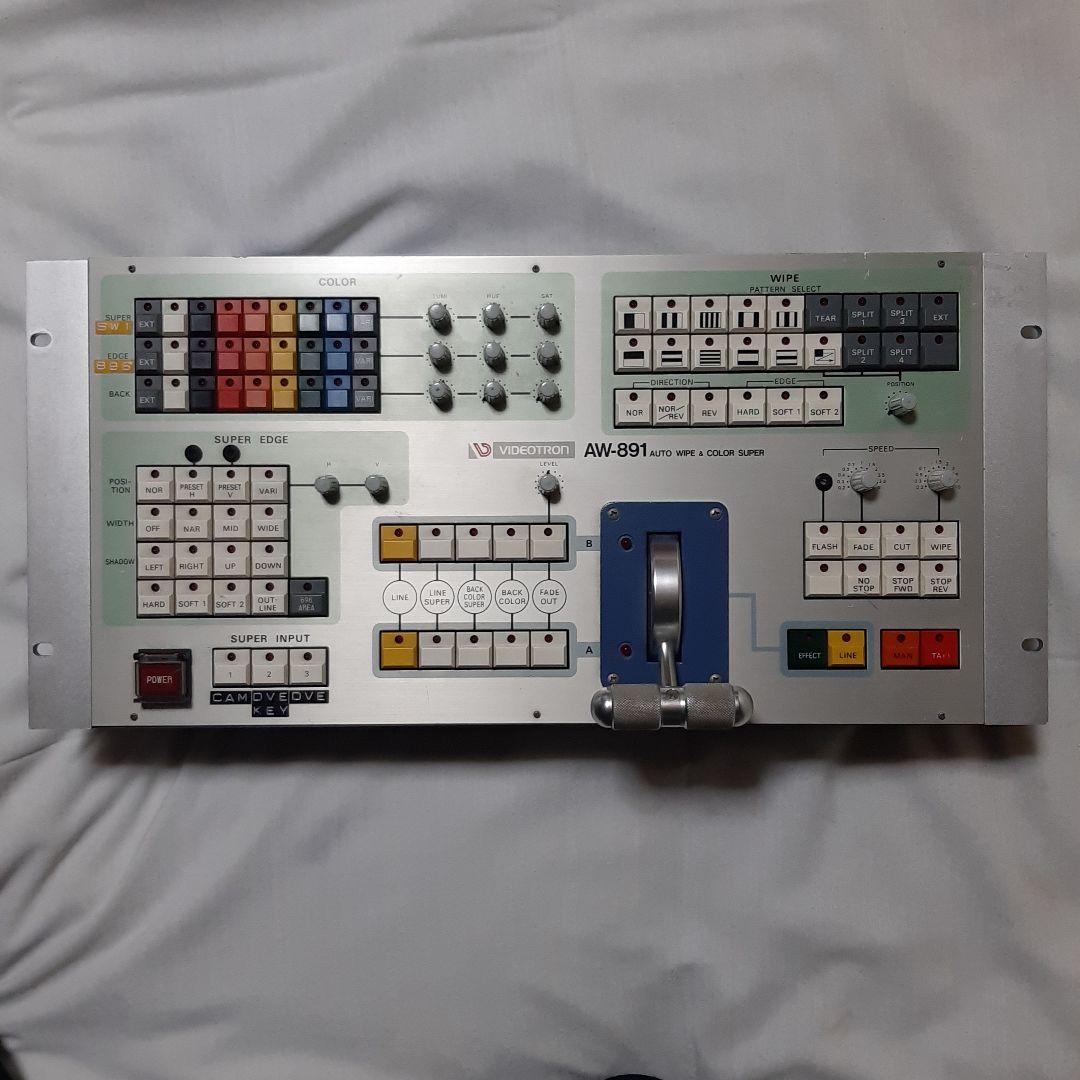 ビデオトロンVIDEOTRONオートワイプ&カラースーパー　AW-891 あなたはどちらを選ぶ!? アルパイン車種専用カーナビ BIG X