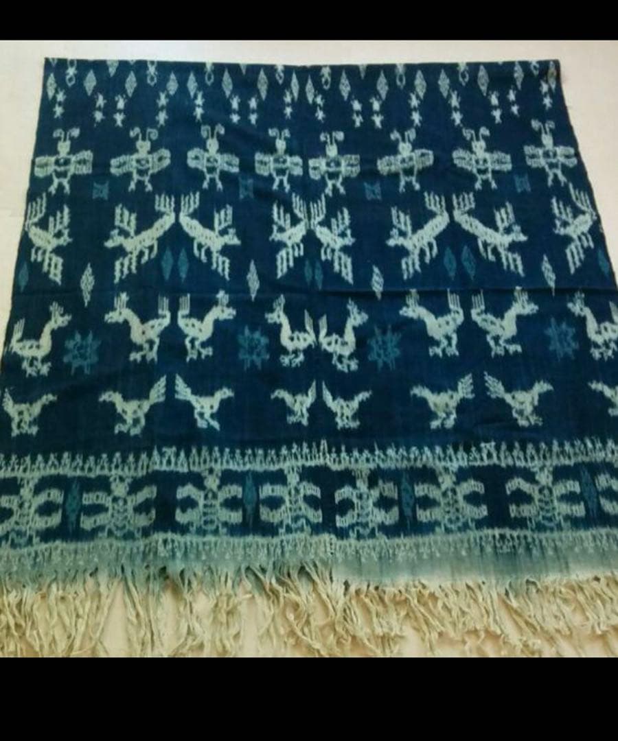 イカット　スンバ　インドネシア　大判布 インドネシア スンバ島のイカットのご紹介です。 イカットとは結ぶとか