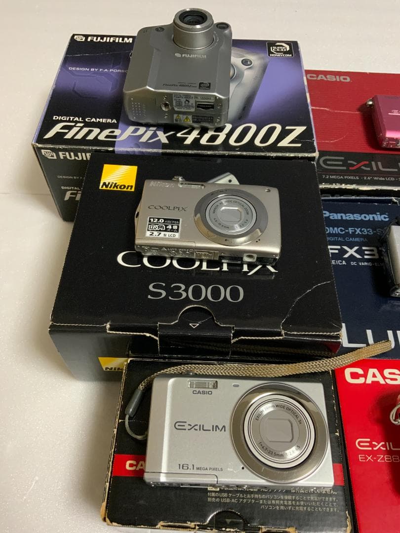 コンパクトデジタルカメラ《コンデジ》元箱付き６台まとめ売り（ジャンク品）