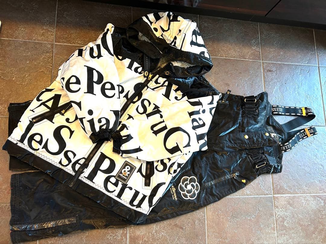 白*ぎ様 5万円相当♡ellesse エレッセ スキースノボーウエア リバーシブ 白*ぎ様 5万円相当♡ellesse エレッセ スキースノボーウエア