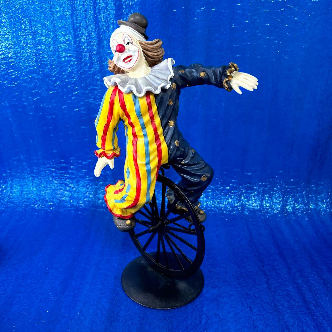 アンティーク】一輪車に乗るピエロ 道化師 置物・オブジェ - メルカリ