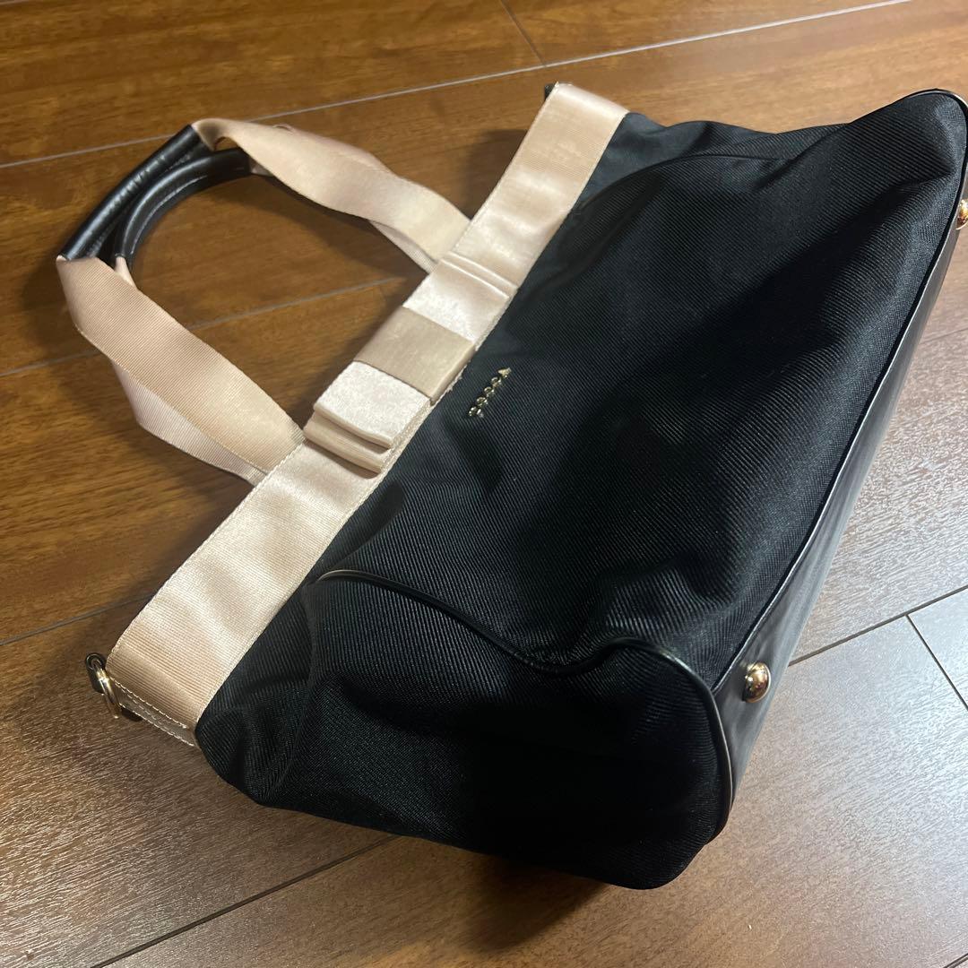 tocca マザーズバッグ　大きめショルダーバッグ TOCCA（トッカ） トートバッグ TRAVERSA MOTHERS TOTE マザーズバッグ