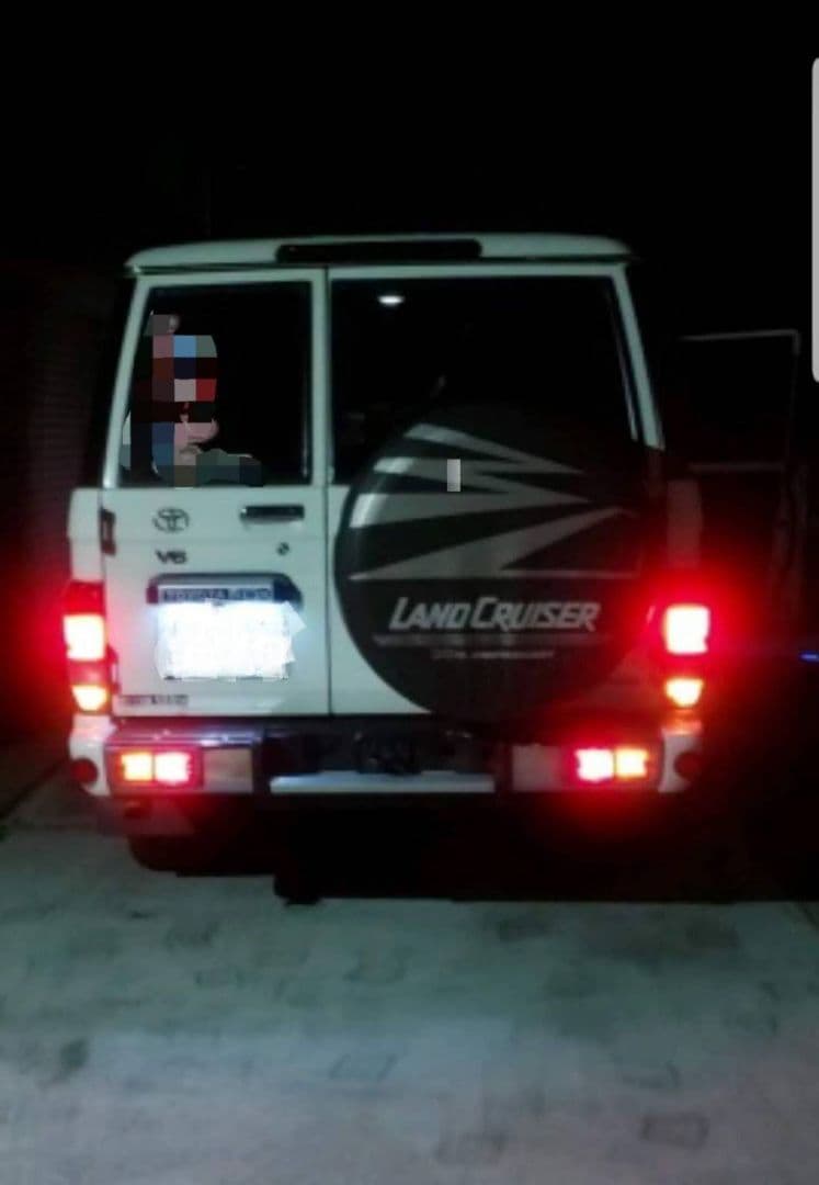 再販ランクル70 (GRJ76K)4灯化キット - メルカリ