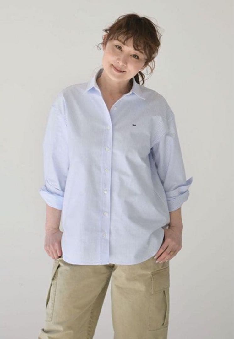 お値下げ　ハグオーワー　オックスフォードシャツ　ブラウス 雅姫さん　未使用品 お値下げ ハグオーワー オックスフォードシャツ ブラウス 雅姫さん 未