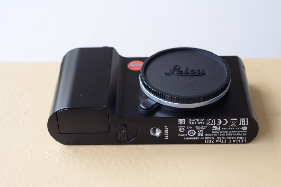 J*0様 極美 Leica T (Typ701) Black - メルカリ