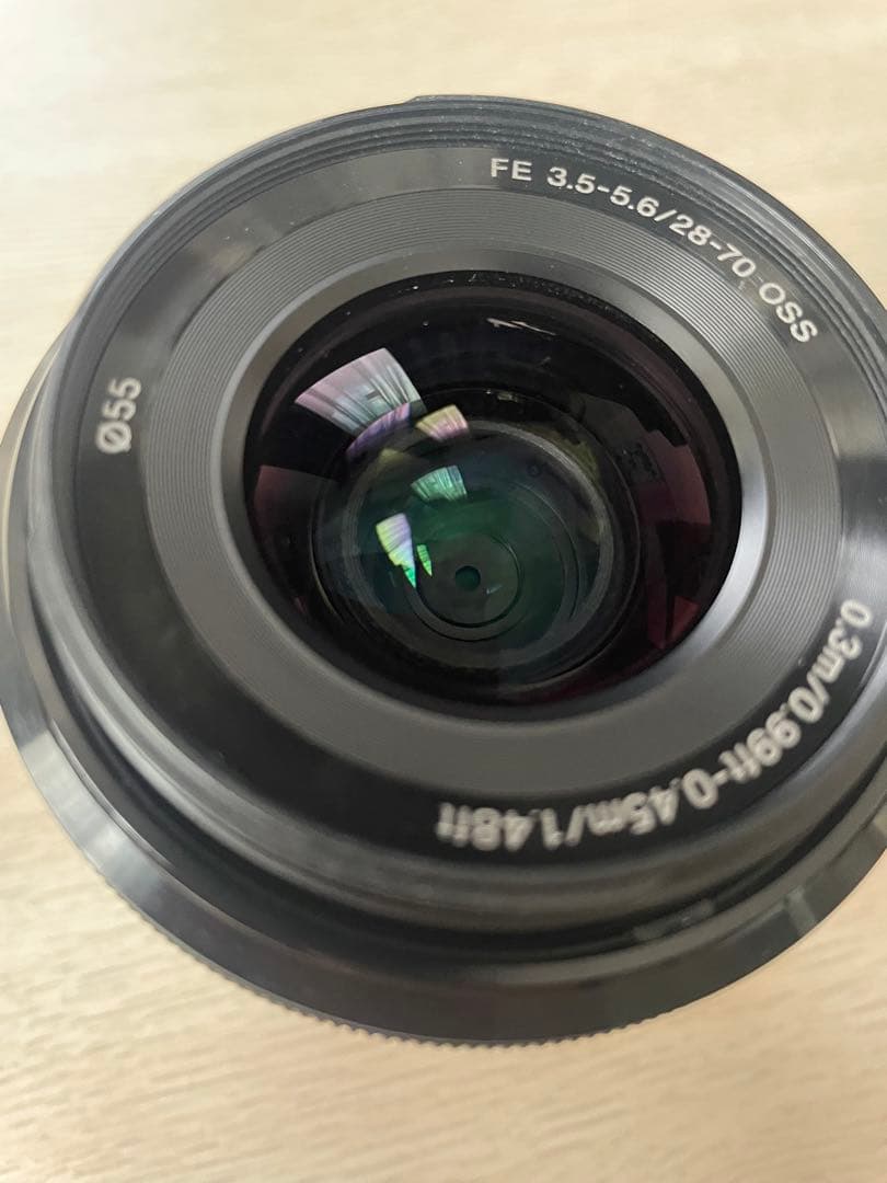 Sony FE 28-70mm f/3.5-5.6 OSSレンズ