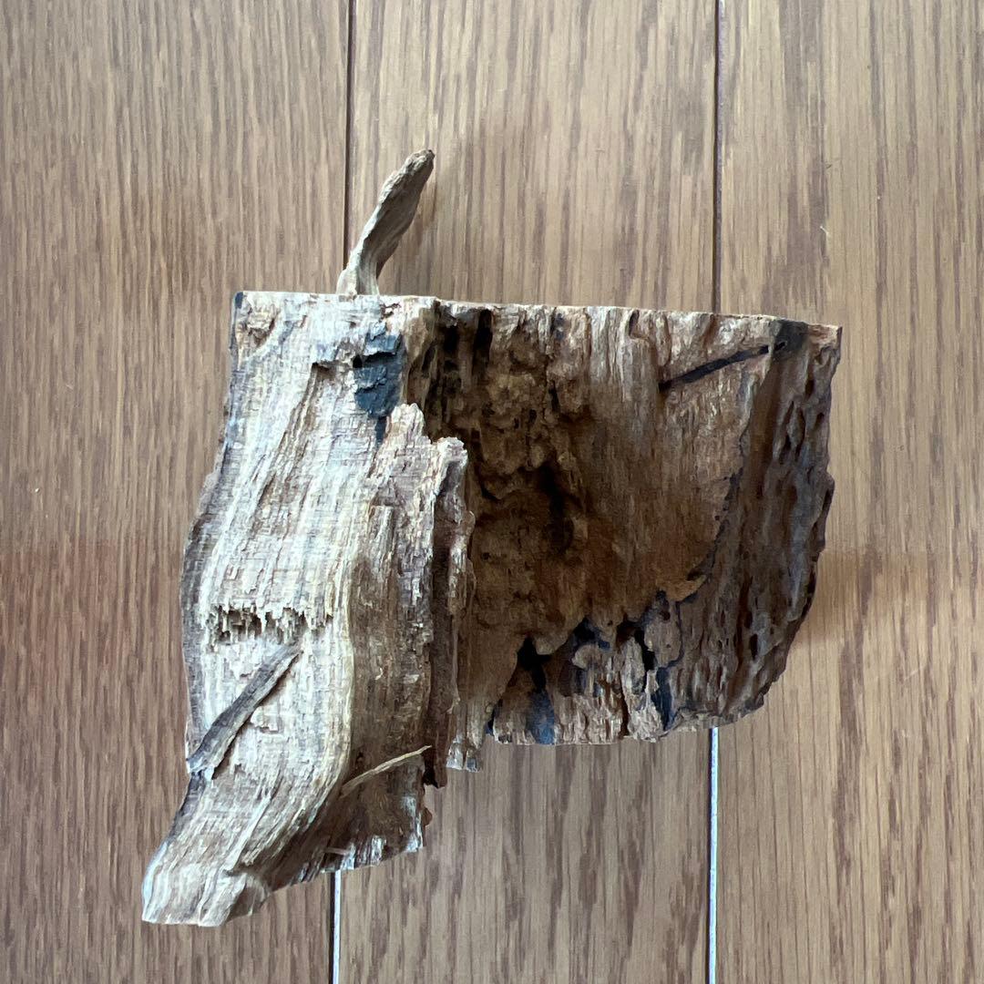 香木 白檀 約308g 鑑定済 お香 リラクゼーション 楽天市場】お香 香木の香り 三種 伽羅 沈香 白檀 CO3種各4個 アソート