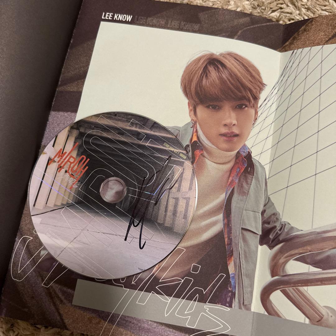 straykids スキズ リノ サイン入り アルバム MIROH トレカ straykids スキズ リノ サイン入り アルバム MIROH トレカ