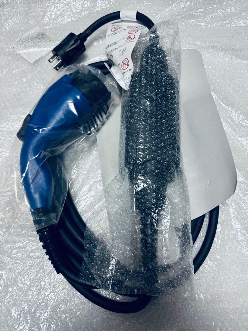 新品未使用 レクサス純正 PHV充電ケーブル 200V G9060-76010 - メルカリ