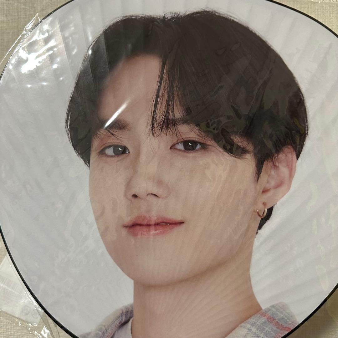 treasure ドヨン うちわ - メルカリ