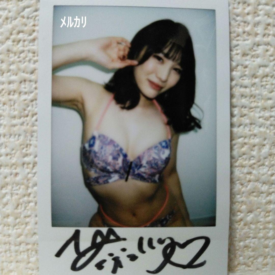 鈴村あいり 「直筆」サイン入りチェキ ⑩ 《 ワキ見せポーズ