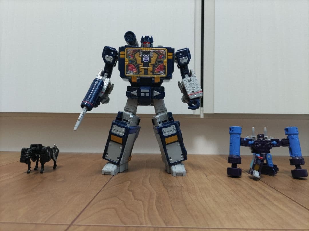 T-SPARK トランスフォーマーレガシー TL-84 サウンドウェーブセット