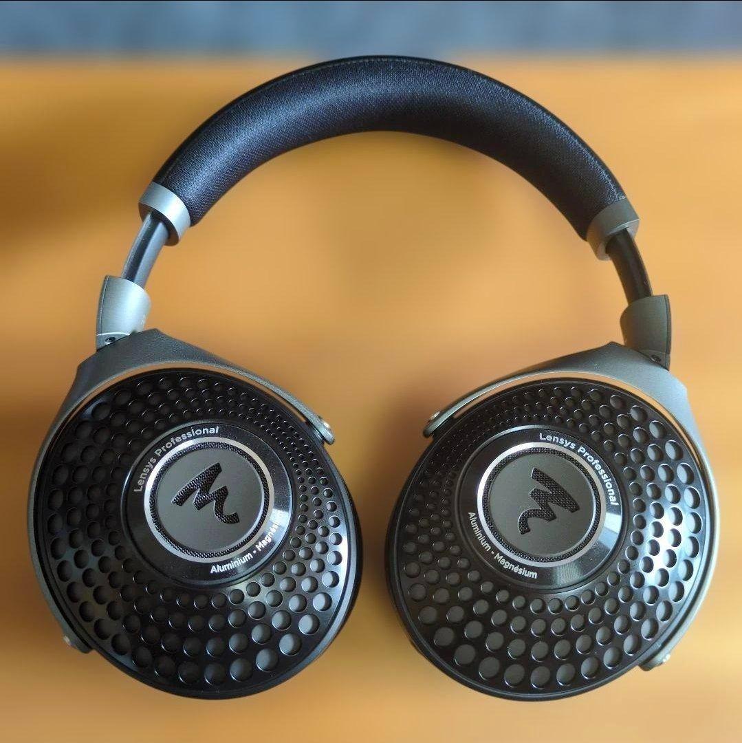 ヘッドホン Focal Lensys Professional Lensys Professional - 優れた密閉型ヘッドフォン| Focal