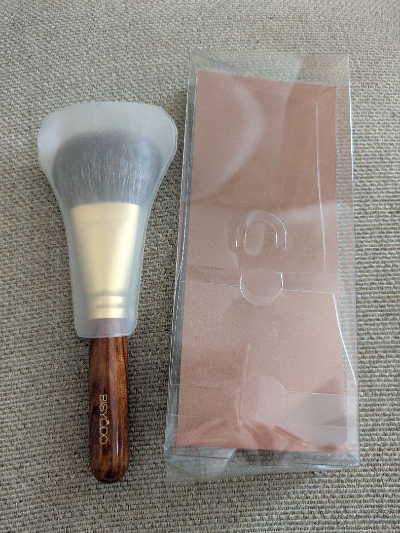 ウエダ美粧堂　パーフェクトフィットブラシ(扇型） B-F-05 ウエダ美粧堂化粧筆正規取扱店】 パーフェクトフィットブラシ（扇型