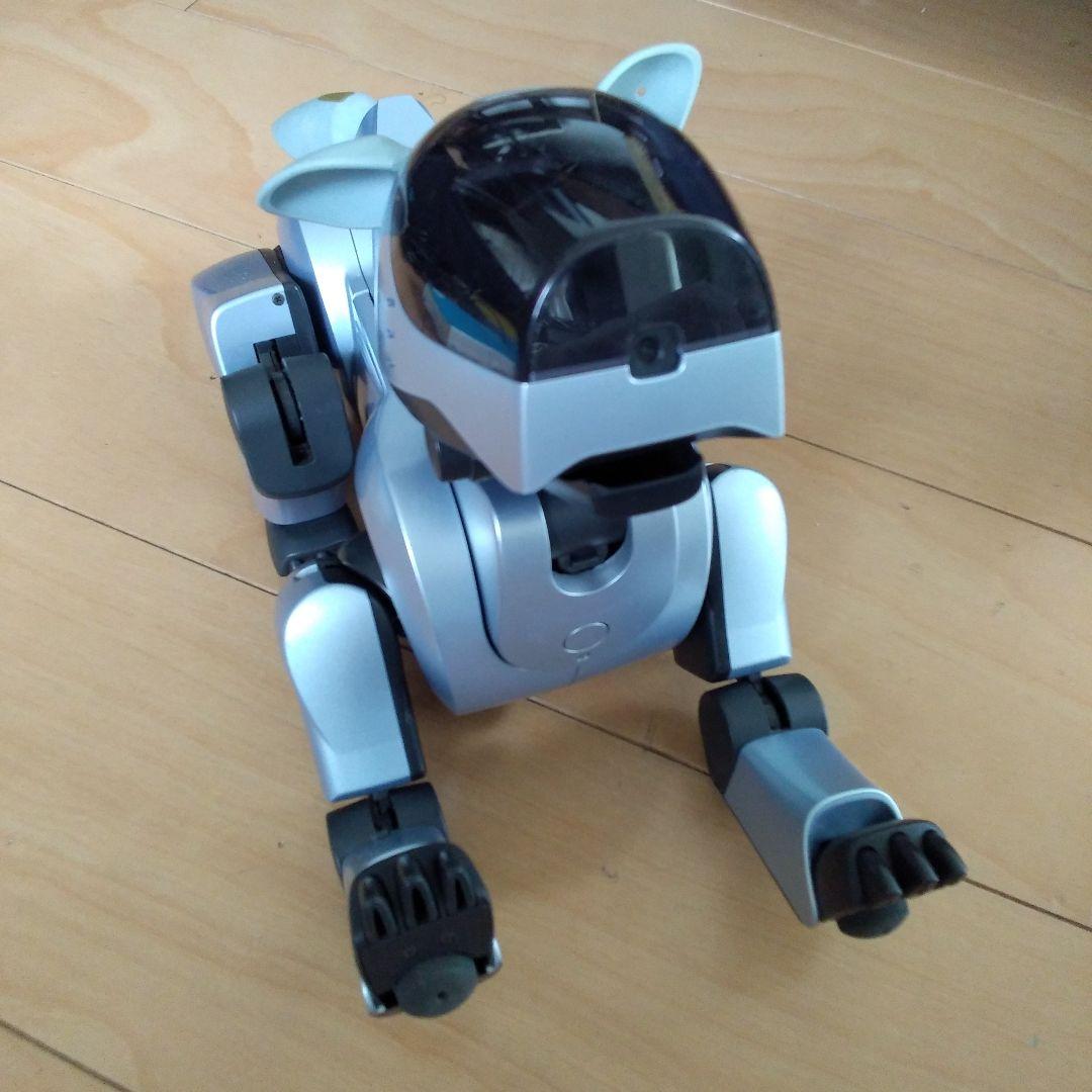 初代 AIBO ソニー ロボットによるエンタテインメント市場を創造する4足歩行型