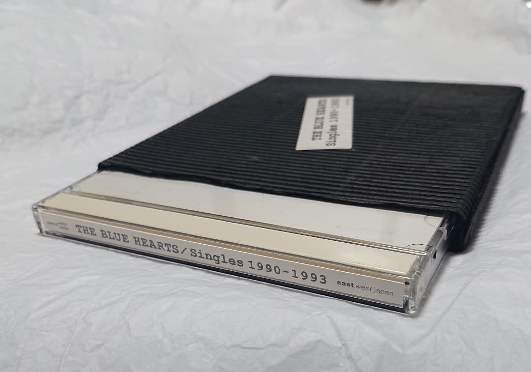 THE BLUE HEARTS『Singles 1990-1993』【廃盤CD】 - メルカリ