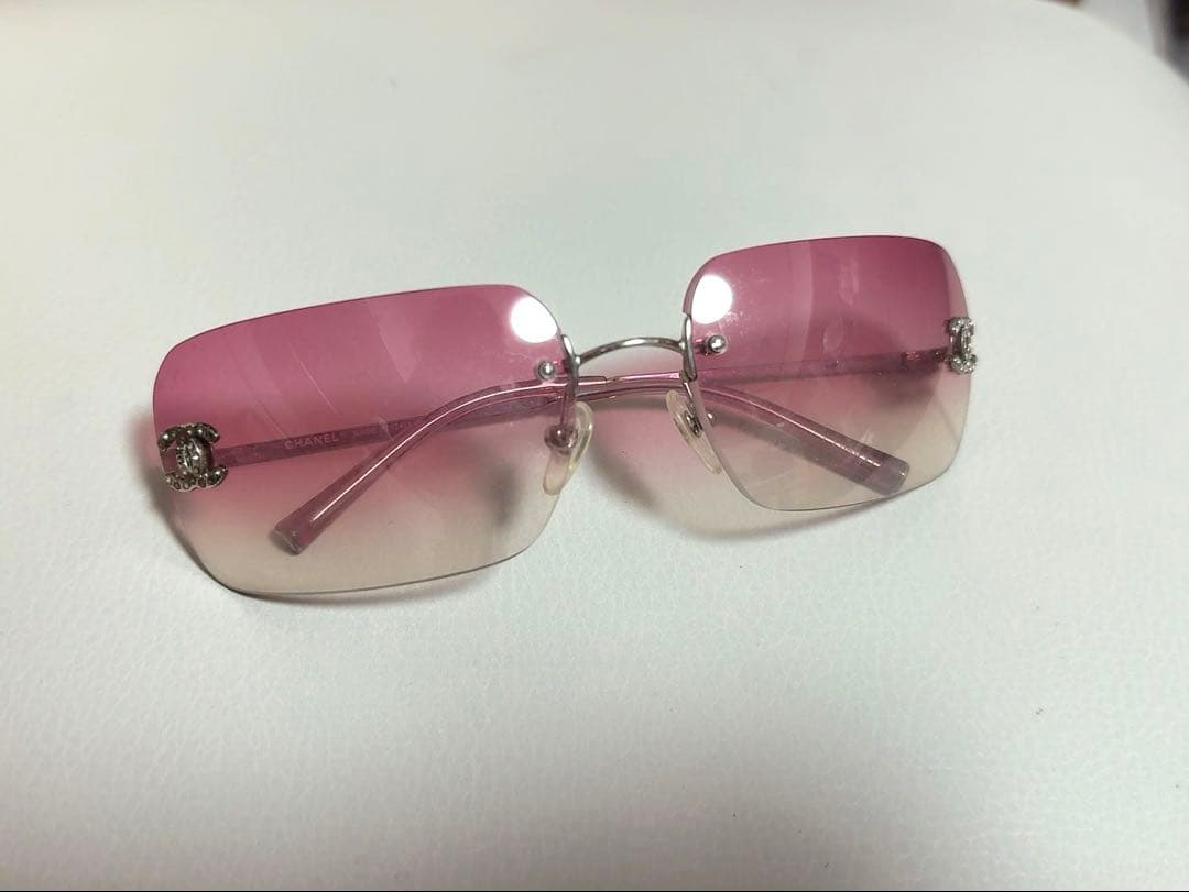 CHANEL シャネル　リムレス　スクエア　サングラス　ココマーク CHANEL シャネル リムレス スクエア サングラス ココマーク ミラー