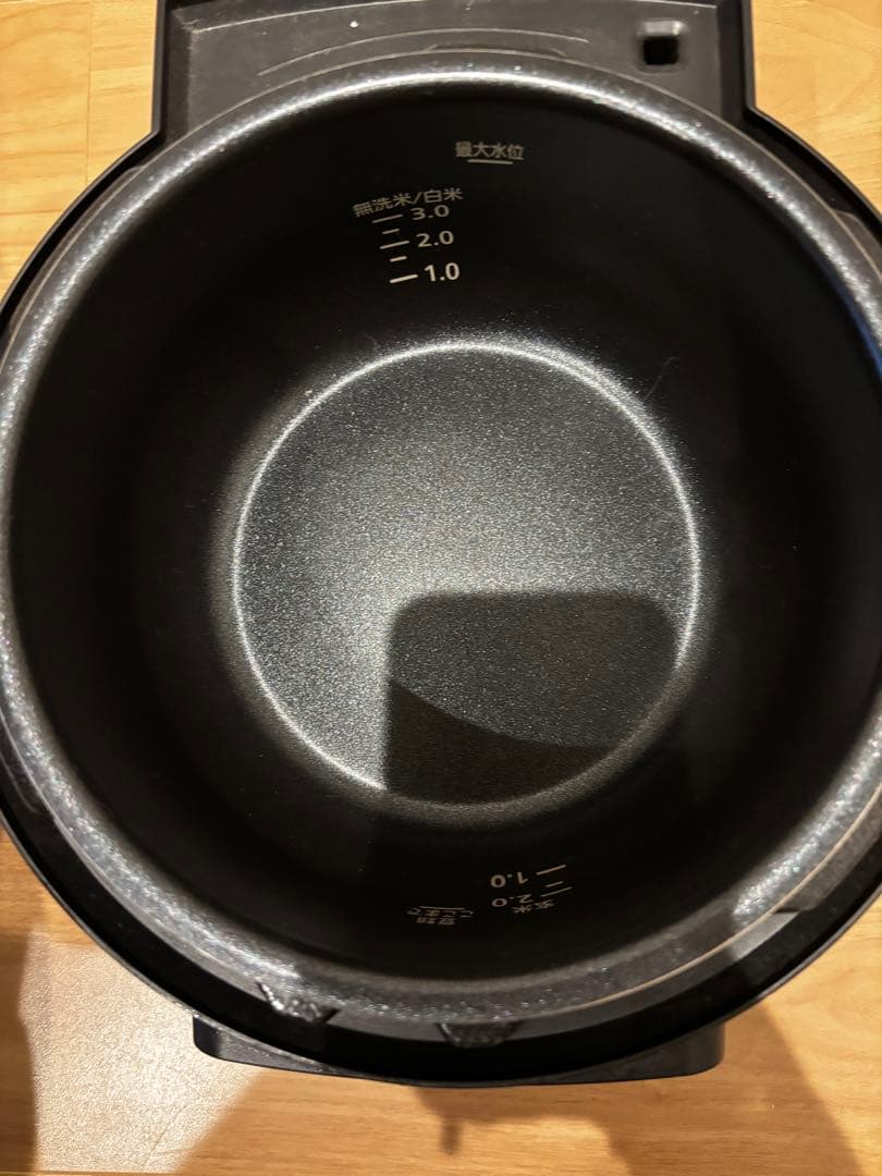 【美品・ほぼ未使用】アイリスオーヤマ 電気圧力鍋 2.2L