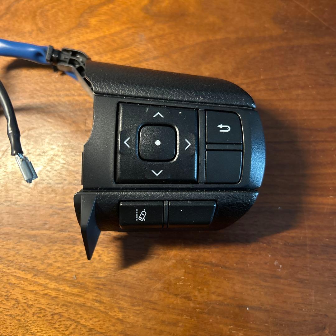 再再販 GDJ76W ランドクルーザー70 純正ステアリングスイッチ - メルカリ