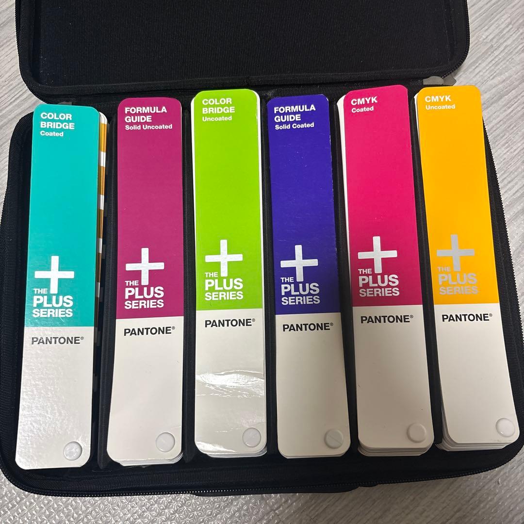 PANTON パントン　エッセンシャル 6個セット　ケース付き 色見本　デザイン エッセンシャル ESSENTIALS GUIDE SET