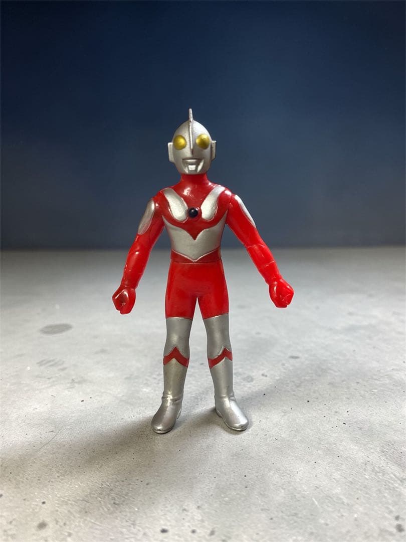 BANDAI ウルトラマン ソフビ 1988 日本製 - メルカリ
