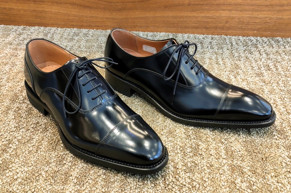 硬くて重い VS 柔らかくて軽い【ストレートチップ】 | 靴のリーガル