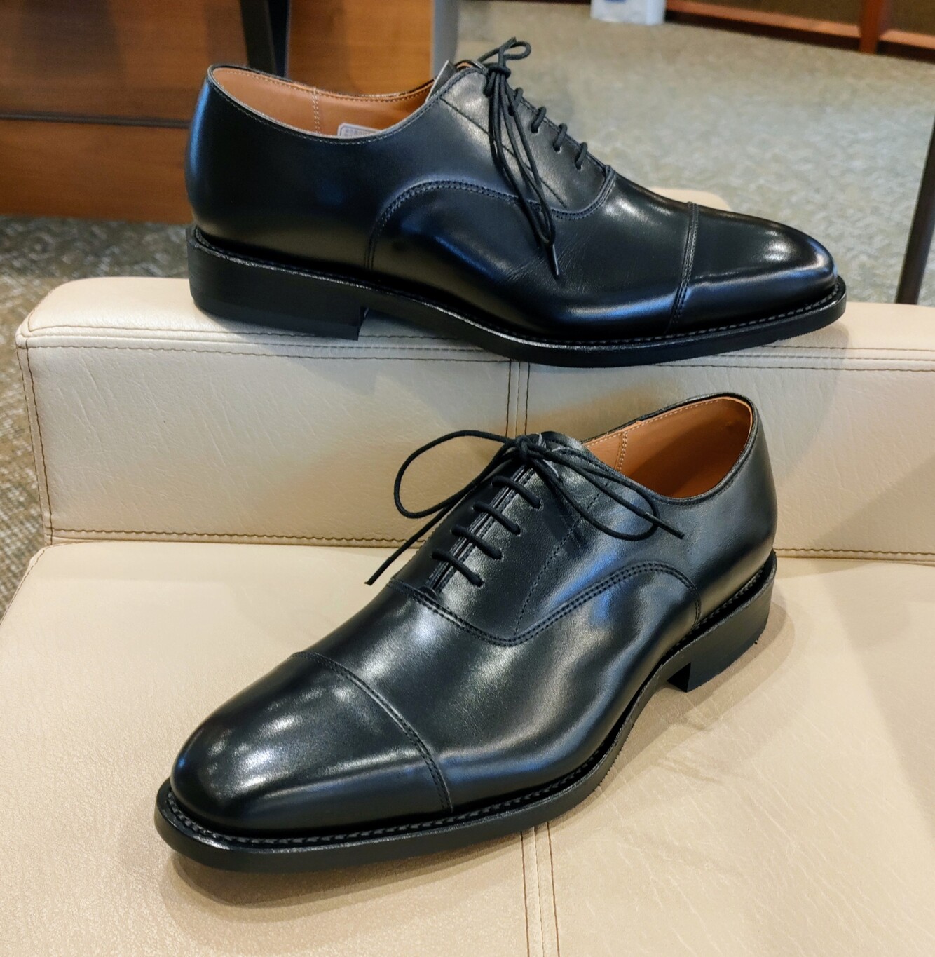 比較されやすい黒のストレートチップ | 靴のリーガルコーポレーション