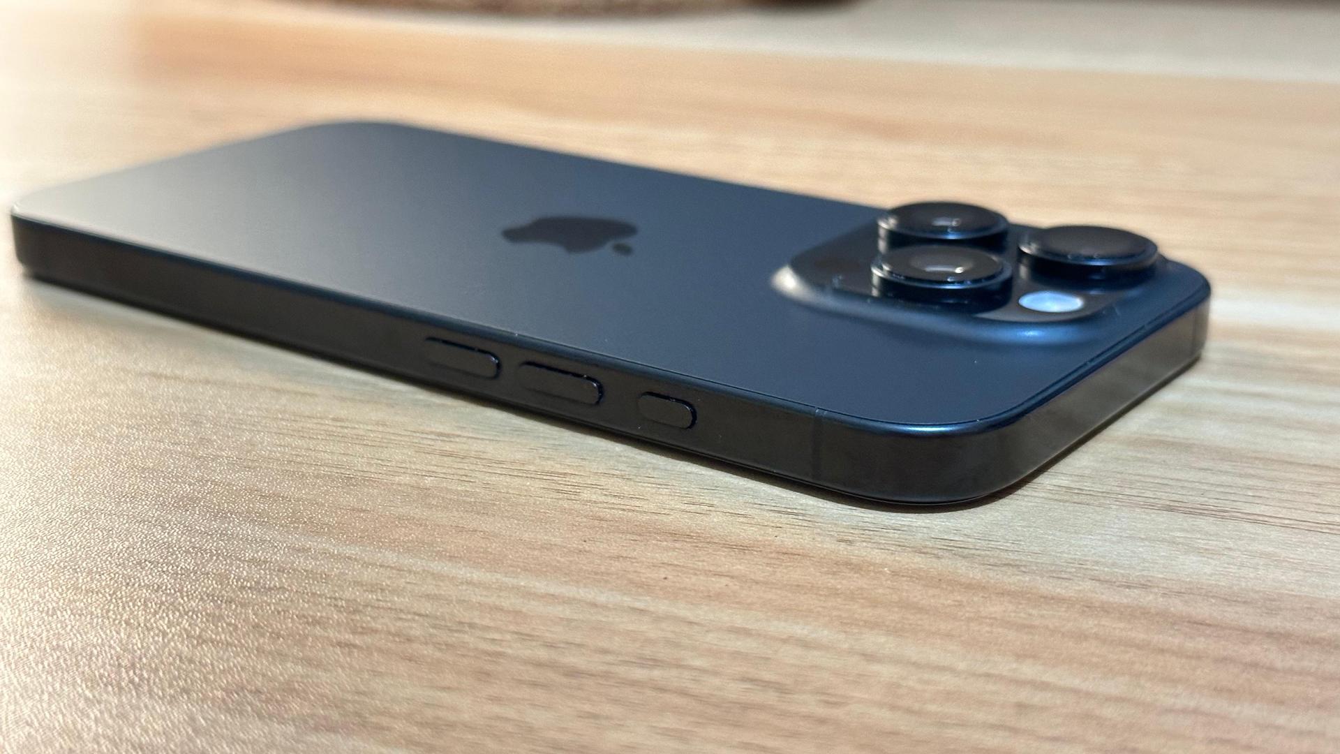 Apple iPhone 16 Pro - Unlocked, 128GB, Black, A3083 - LZKJ69534