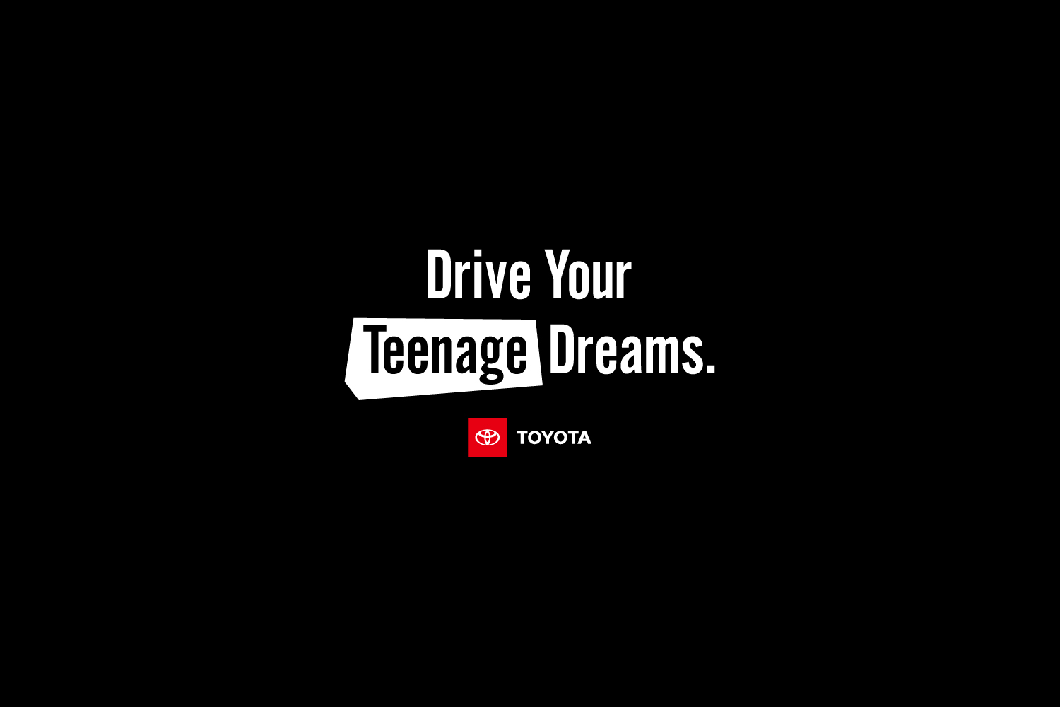 BE@RBRICK TOYOTA “Drive Your Teenage Dreams.” WHITE 100% & 400