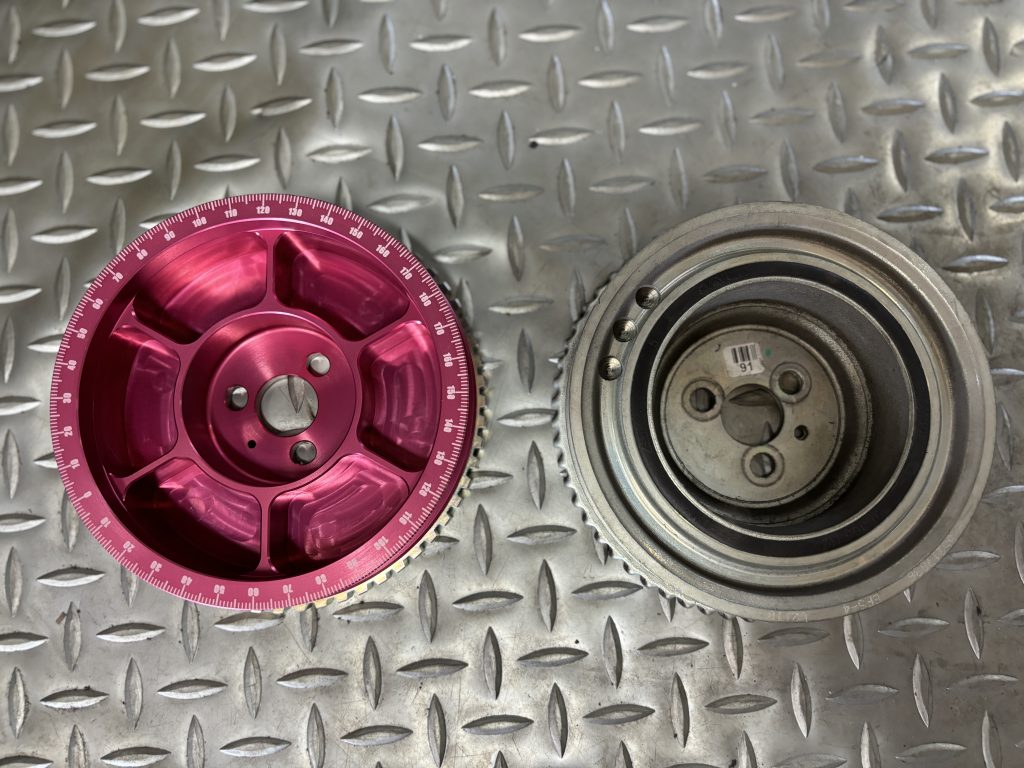 アバルト595 タイミングベルト交換時にオススメ！軽量クランクプーリー