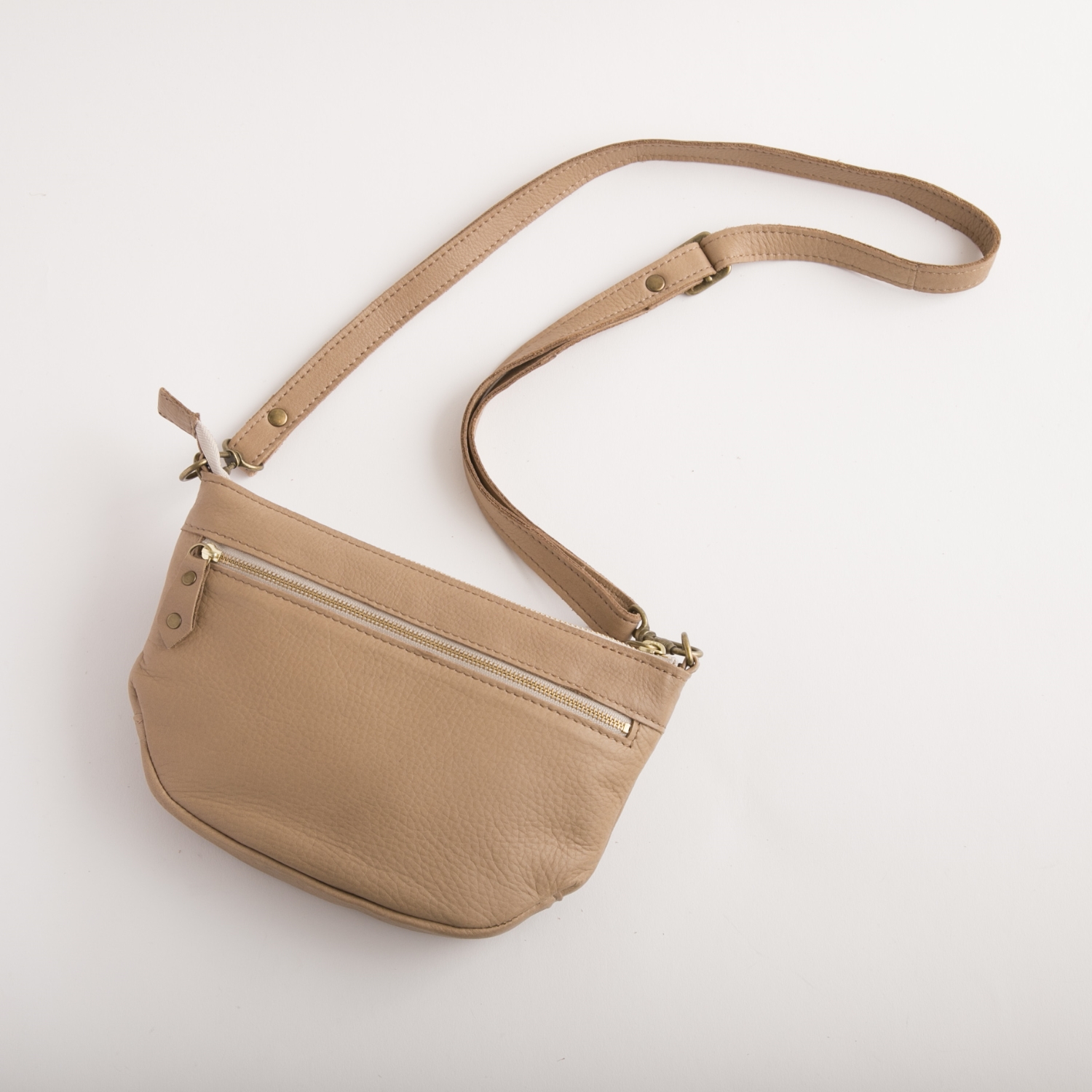 POMTATA/グローブレザーミニショルダーバッグ -長財布がジャストで